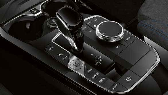 Cambio sportivo Steptronic F40. BMW Serie 1 con cambio sportivo Steptronic a 8 rapporti F40.