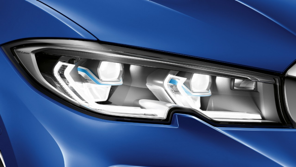 BMW Serie 3 Berlina, BMW Laserlight Primo piano laterale del gruppo ottico anteriore sinistro con BMW Laserlight.