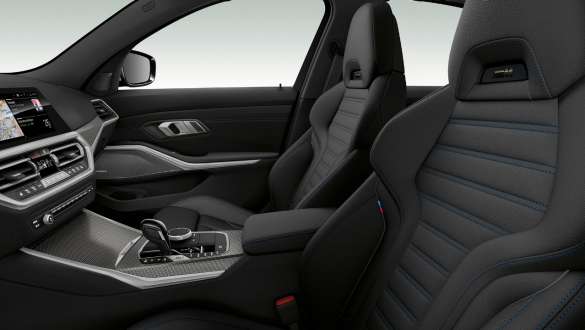 BMW Serie 3 Berlina, sedili sportivi Primo piano laterale della fila di sedili anteriori sportivi di colore nero.