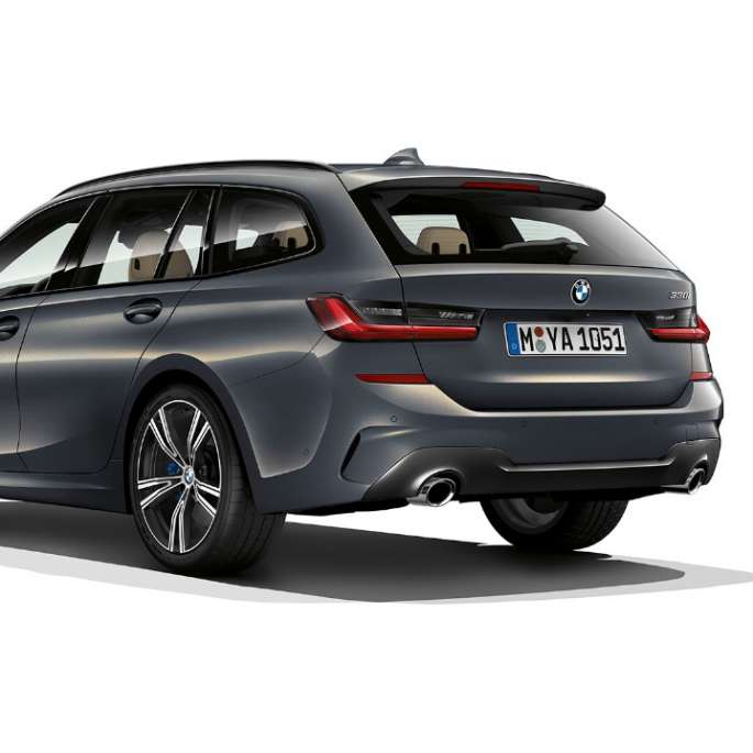 Versione M Sport, vista posteriore a tre quarti BMW Serie 3 Touring, versione M sport, vista posteriore a tre quarti
