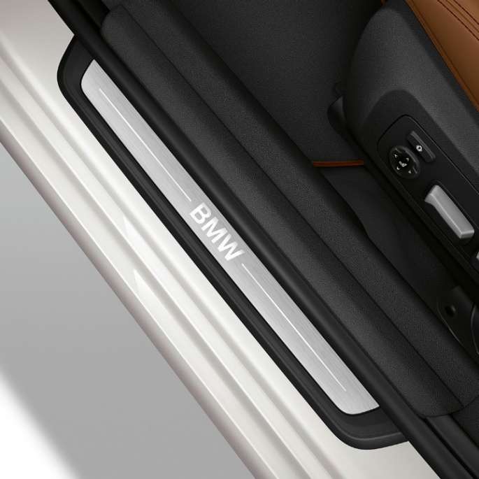 Versione Luxury, listello battitacco BMW Serie 3 Touring, versione Luxury, listello battitacco