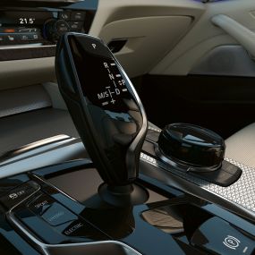 Elementi di comando della BMW Serie 5 Berlina G30 Elementi di comando in nero lucido della BMW Serie 5 Berlina G30 Facelift 2020, interni