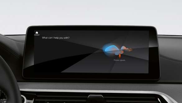 BMW Intelligent Personal Assistant della BMW Serie 5 Berlina G30 BMW Intelligent Personal Assistant della BMW Serie 5 Berlina G30 Facelift 2020, interni, Cockpit