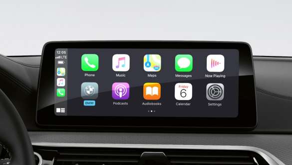 Smartphone Integration della BMW Serie 5 Berlina G30 Smartphone Integration della BMW Serie 5 Berlina G30 Facelift 2020, interni, cockpit