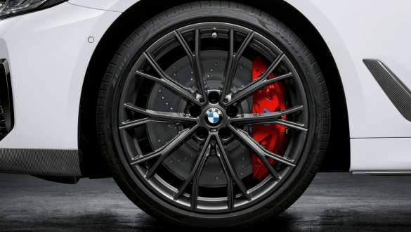Cerchio forgiato da 20" M Performance styling a doppi raggi nº 669 M in Orbit Grey della BMW Serie 5 Berlina G30 Cerchio forgiato da 20" M Performance styling a doppi raggi nº 669 M in Orbit Grey della BMW Serie 5 Berlina G30