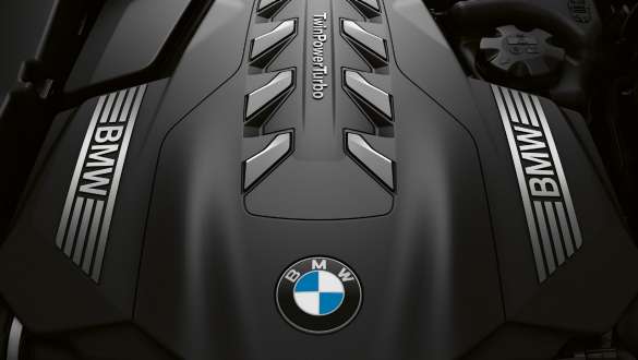 Motore benzina a 6 cilindri in linea BMW TwinPower Turbo BMW Serie 7 Berlina: primo piano del motore a benzina BMW TwinPower Turbo a 6 cilindri in linea