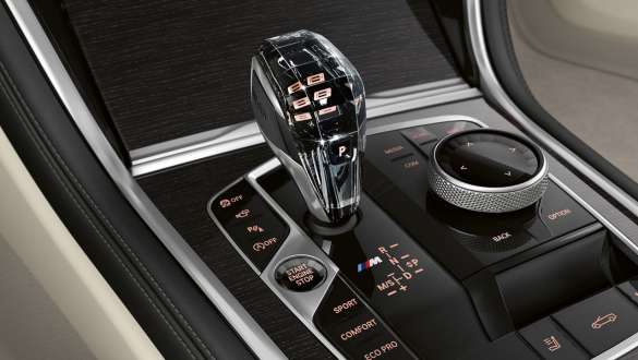 BMW M850i xDrive Dravit Grey metallic, applicazione in vetro CraftedClarity G14. BMW M850i xDrive Dravit Grey metallic, applicazione in vetro CraftedClarity G14.