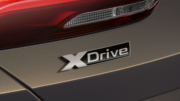 BMW M850i xDrive Dravit Grey metallic, badge xDrive. BMW M850i xDrive Dravit Grey metallic, badge xDrive.