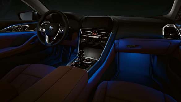 Ambient Light G15. BMW Serie 8 Coupé, cockpit, luce ambiente G15