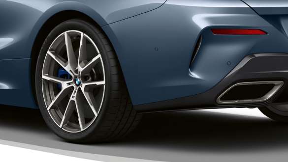 BMW sDrive G15. BMW Serie 8 Coupé, BMW xDrive G15