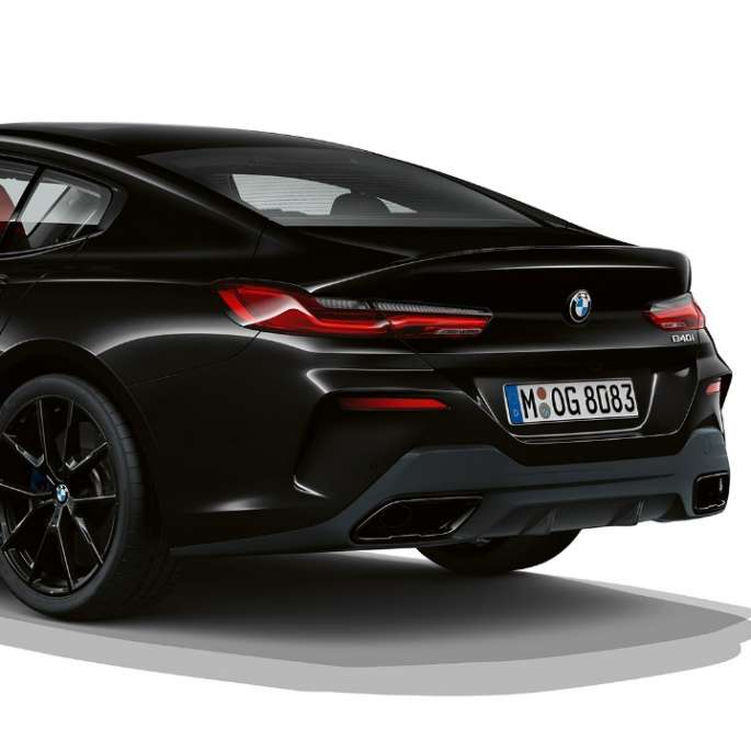 Pacchetto sportivo M, vista posteriore a tre quarti Nuova BMW Serie 8 Gran Coupé, pacchetto sportivo M, vista posteriore a tre quarti