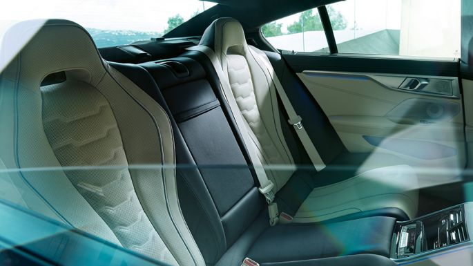 Design degli interni nella parte posteriore G16 Nuova BMW Serie 8 Gran Coupé, design degli interni nella parte posteriore G16