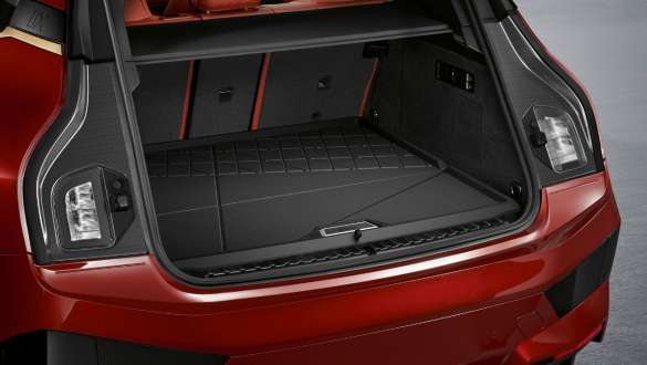 Tappetino sagomato BMW nero per vano bagagli BMW iX i20 2021 BMW tappetino sagomato nero per vano bagagli