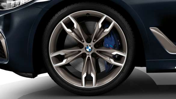 Cerchi in lega leggera M a doppi raggi nº 664 M BMW M550d xDrive Touring Cerchi in lega leggera M a doppi raggi nº 664 M BMW M550d xDrive Touring G31 Azurite Black metallizzato Primo piano ruota
