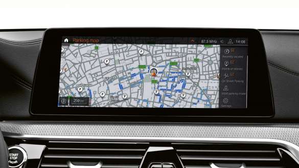 On-Street Parking Information BMW M550d xDrive Touring On-Street Parking Information BMW M550d xDrive Touring G31 Cockpit
