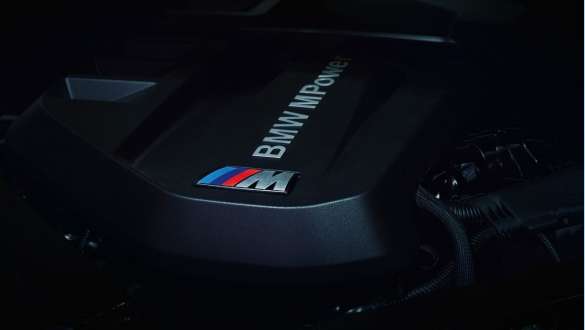 Motore benzina BMW M TwinPower Turbo della BMW M440i xDrive Cabrio G23 2020 Motore benzina BMW M TwinPower Turbo a 6 cilindri in linea della MW M440i xDrive Cabrio G23 2020 primo piano