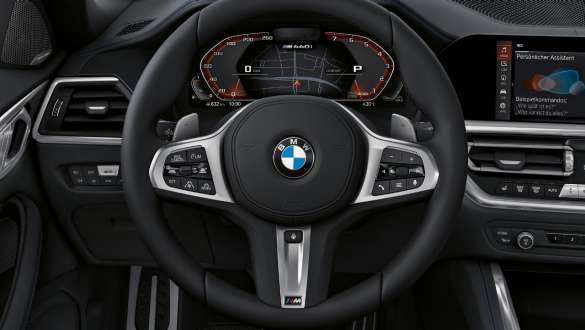 Volante in pelle M Variable Sport Steering con Servotronic BMW della M440i xDrive Cabrio G23 2020 Volante in pelle M Variable Sport Steering con Servotronic della BMW M440i xDrive Cabrio G23 2020 Cockpit