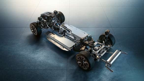 Massima potenza di propulsione della BMW M760e xDrive Berlina G70 Assetto della BMW M760e xDrive Berlina G70