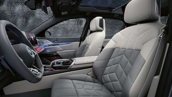 BMW Individual in pelle Merino combinata con cachemire di con contenuti estesi della BMW M760e xDrive Limousine G70 Interni BMW Individual in pelle Merino combinata con cachemire di con contenuti estesi della BMW M760e xDrive Berlina G70
