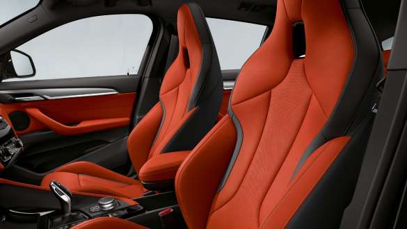 Sedili sportivi M della BMW X2 M35i SUV F39 abitacolo Sedili sportivi M della BMW X2 M35i SUV F39 abitacolo