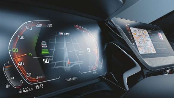 BMW Live Cockpit Professional Nuova BMW M135i xDrive con BMW Live Cockpit Professional.