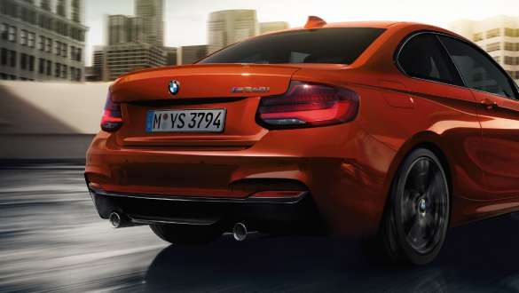BMW xDrive BMW M240i Coupé F22 BMW xDrive BMW M240i Coupé F22 2017, vista posteriore a tre quarti
