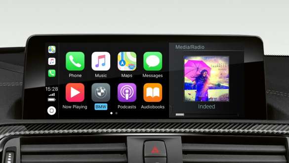 Predisposizione per Apple CarPlay® delle Automobili BMW Serie 2 Coupé M F87 Predisposizione per Apple CarPlay® delle Automobili BMW Serie 2 Coupé M F87 2018, primo piano dell’abitacolo