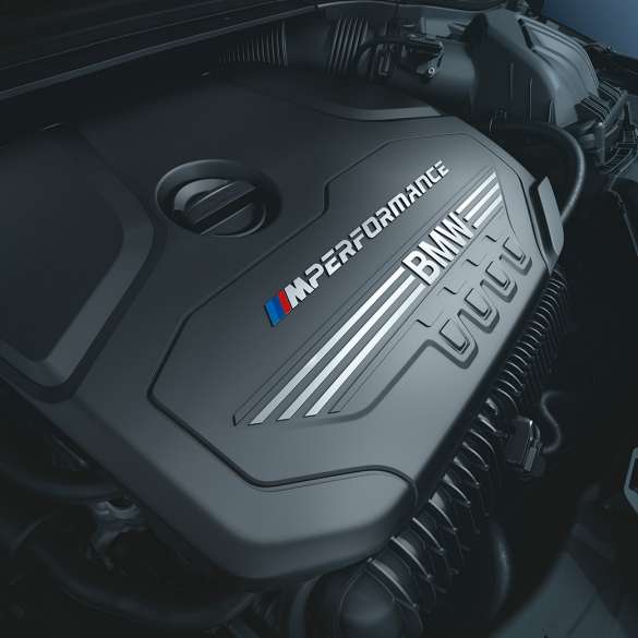 Motore benzina della BMW M235i xDrive Gran Coupé F44 Motore benzina M TwinPower Turbo a 4 cilindri BMW M235i xDrive Gran Coupé 2020 F44