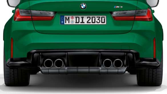 Modanature dei terminali di scarico in Chrome della BMW M3 Berlina G80 2020 BMW M3 Berlina G80 2020 Isle of Man Green Modanature dei terminali di scarico Chrome Vista posteriore