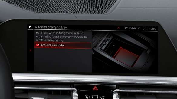 Telefonia con Wireless Charging della BMW Serie 3 Berlina Automobili M G80 G20 BMW Serie 3 Berlina Automobili M G80 G20 Telefonia con Wireless Charging Control Display Abitacolo