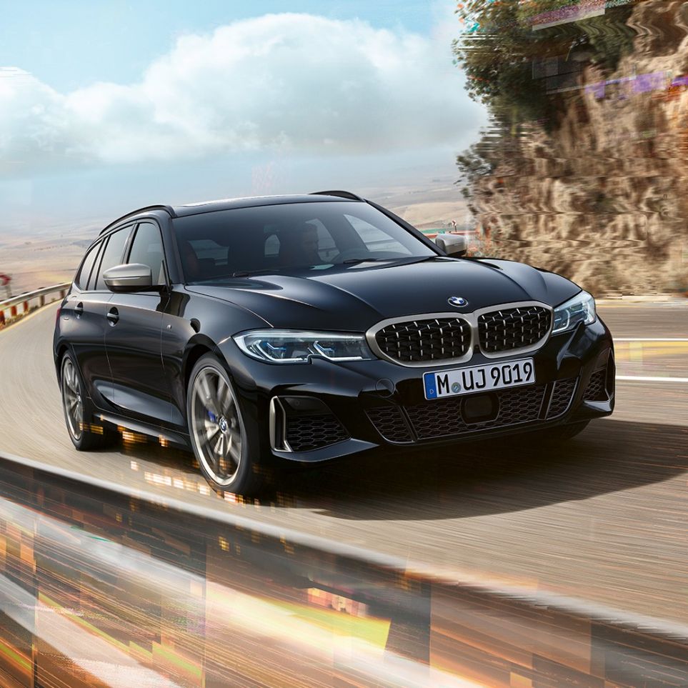 Design del doppio rene e prese d’aria G21 BMW M340i xDrive Touring, design del frontale con doppio rene e prese d’aria G21