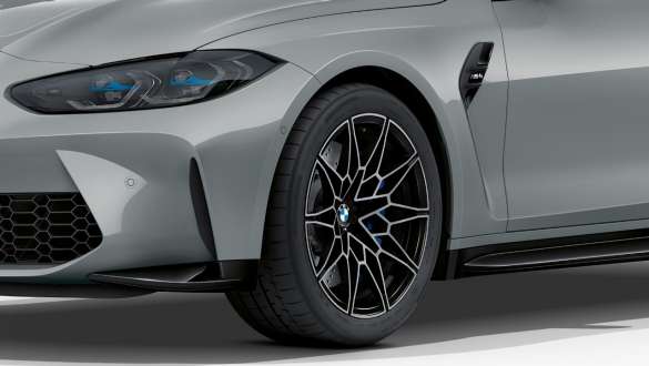 Passaruota anteriori della BMW M4 Coupé G82 2020 BMW M4 Coupé G82 2020 Passaruota anteriore Primo piano