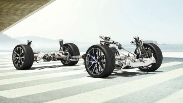 Assetto adattivo M G14. BMW M850i xDrive Cabrio con assetto adattivo M G14.