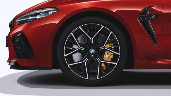 Freno M configurabile F91. BMW M8 Competition Cabrio con freno M configurabile F91.