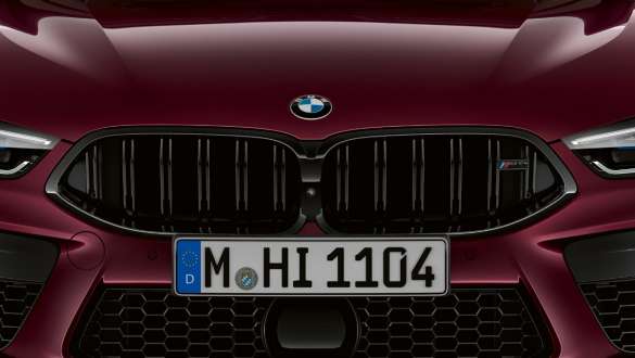Calandra frontale specifica M della BWM M8 Competition Gran Coupé F93 Calandra frontale della BWM M8 Competition Gran Coupé F93 2020 BMW Individual Ametrin metallizzato, vista frontale