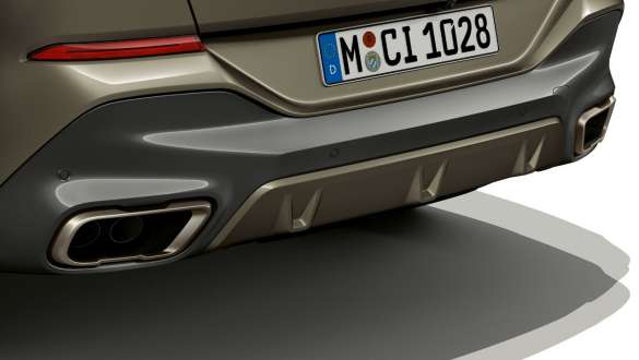 BMW X6 M50i posteriore con impianto di scarico sportivo M G06 BMW X6 M50i posteriore con impianto di scarico sportivo M G06 2018 SUV