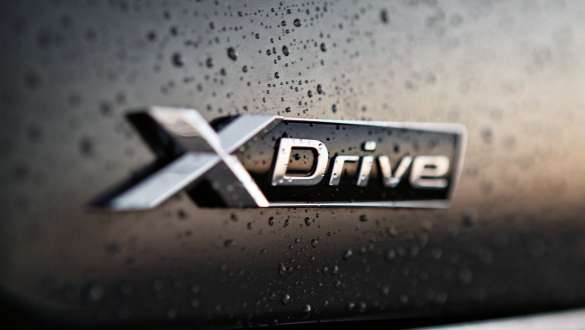 BMW X6 M50i con xDrive G06 BMW X6 M50i con trazione integrale intelligente xDrive G06 2018 SUV
