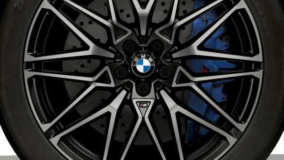 Freni Compound M BMW X6 M Competition F96 Freno M Compound della BMW X6 M Competition F96 2020 SUV Primo piano