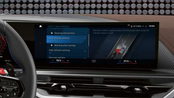 Driving Assistant Professional Driving Assistant Professional della BMW XM G09