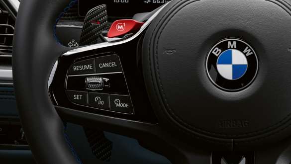 Guida senza mani sul volante fino a 60 km/h Guida senza mani sul volante fino a 60 km/h con la BMW XM G09