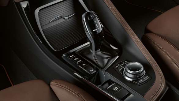 Leva del cambio della BMW X2 SUV F39 Leva del cambio della BMW X2 SUV 2020 F39 interni