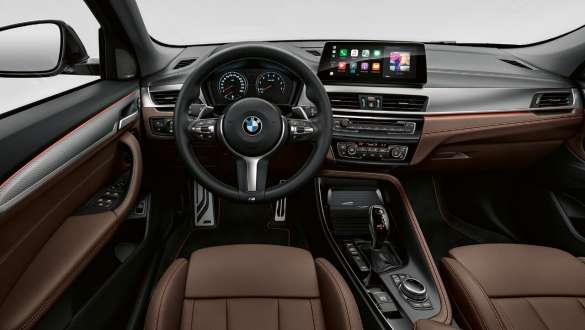 Cockpit della BMW X2 SUV F39 Cockpit della BMW X2 SUV 2020 F39 interni