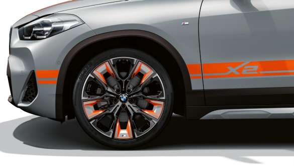 Mascherine dei passaruota della BMW X2 SUV F39 Mascherine dei passaruota BMW X2 SUV 2020 F39 Brooklyn Grey vista laterale