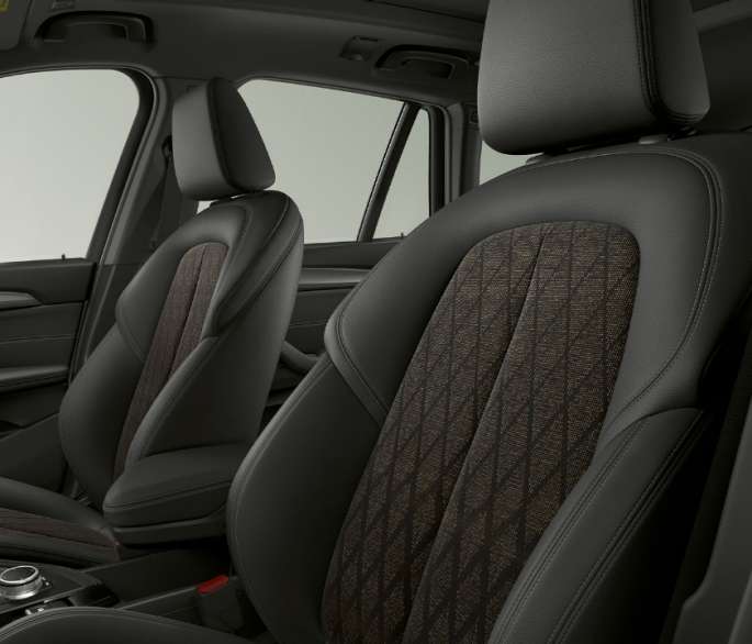 BMW X1, Versione xLine, imbottitura BMW X1, Versione xLine, interni con primo piano dell’imbottitura