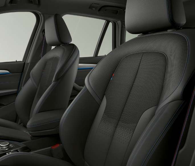BMW X1, Versione M Sport, imbottitura BMW X1, Versione M Sport, interni con primo piano dell’imbottitura