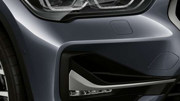 BMW X1, fari fendinebbia a LED. F48 BMW X1, primo piano dei fari fendinebbia a LED. F48
