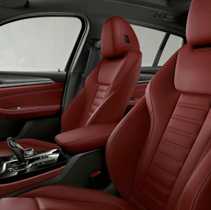 Rivestimenti della BMW X4 Versione M Sport X G02 Rivestimenti della BMW X4 xDrive30i Versione M Sport X G02 2018 Abitacolo