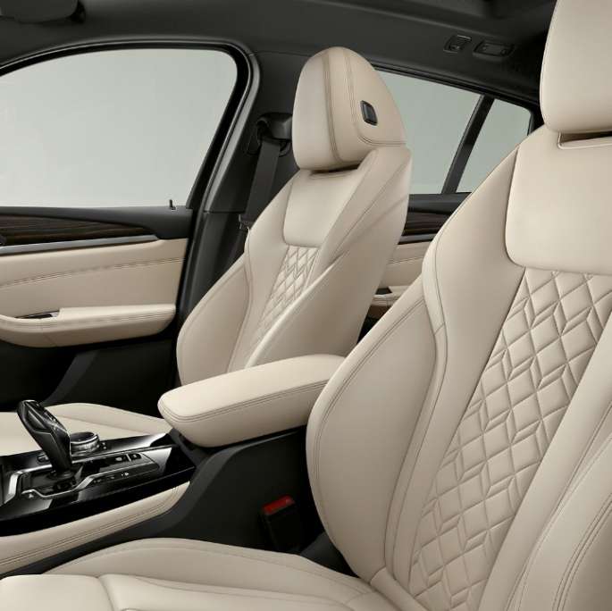 Rivestimenti della BMW X4 Versione xLine G02 Rivestimenti della BMW X4 xDrive20d Versione xLine G02 2018 Abitacolo
