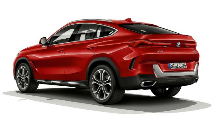 BMW X6 con BMW xLine, vista posteriore G06. Vista posteriore a tre quarti della BMW X6 con BMW xLine G06.