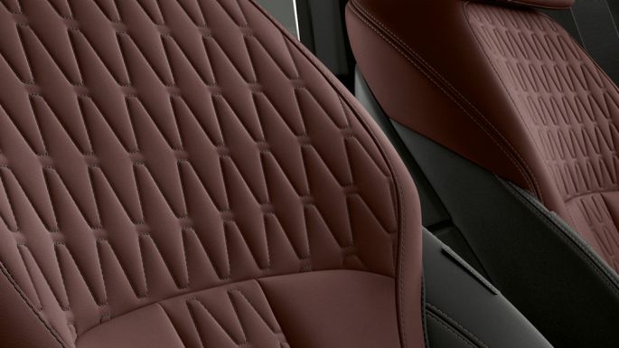 Imbottitura della BMW X6 Individual. Interni della BMW X6 Individual con primo piano dell’imbottitura.